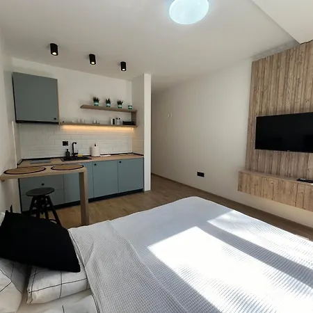 Perfect Cube Apartment *
