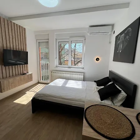 Perfect Cube Nowy Sad